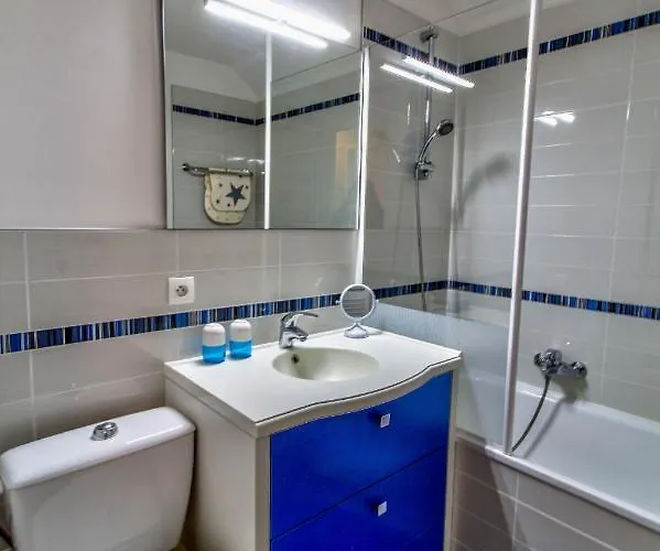 Hébergement de vacances Très Jolie Maison Sur Golf Proche *